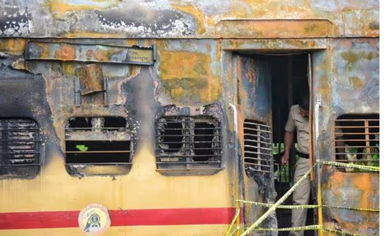 ഭിക്ഷയെടുക്കാന്‍ സമ്മതിക്കാത്തതില്‍ വൈരാഗ്യം’; ട്രെയിനിനു തീവച്ചത് ബംഗാള്‍ സ്വദേശി തന്നെയൈന്ന് പൊലീസ്