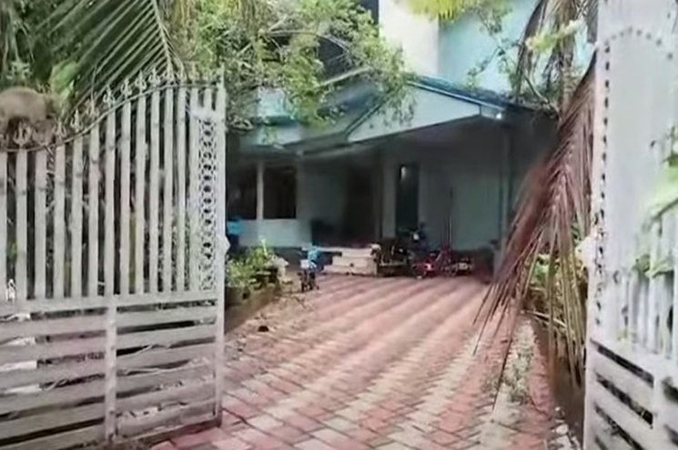 മുന്‍വാതില്‍ കുത്തിത്തുറന്ന് അകത്തുകയറി; കണ്ണൂരില്‍ പ്രവാസിയുടെ വീട്ടില്‍ നിന്ന് 75 പവന്‍ കവര്‍ന്നു