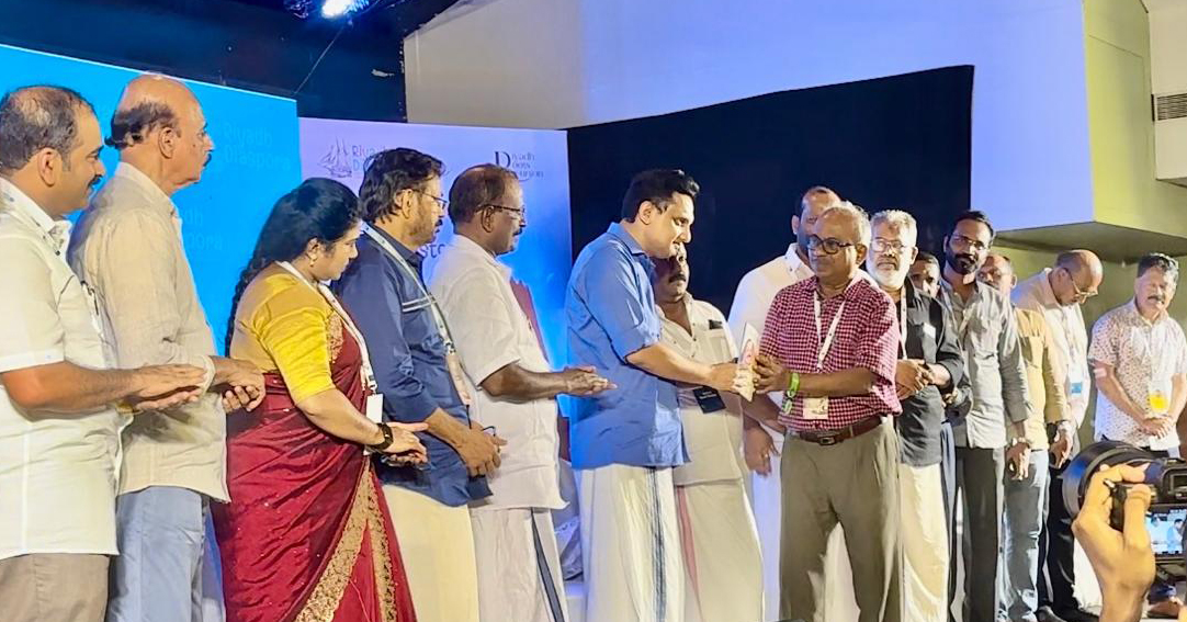 പ്രവാസി വ്യവസായി ഡേവിഡ് ലൂക്കിന്റെ ജീവചരിത്രം ‘ഓർമകളുടെ സുഗന്ധം’ പ്രകാശനം ചെയ്തു