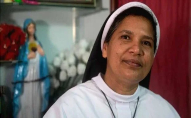 ലൈംഗികാതിക്രമത്തിനെതിരെ പോരാടിയ സിസ്റ്റര്‍ ലൂസി കളപ്പുര ഇനി അഭിഭാഷക, ഡിസംബറില്‍ എൻറോൾമെന്റ്