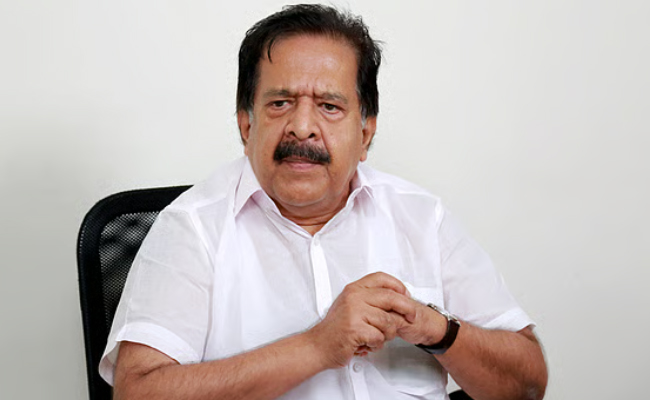 കോഴിക്കോട് അങ്കം കുറിച്ച് കോണ്‍ഗ്രസ്, 22 സ്ഥാനാര്‍ത്ഥികളെ പ്രഖ്യാപിച്ചു; സര്‍പ്രൈസ് വരുമെന്ന് ചെന്നിത്തല