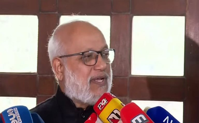 വിഎസ് ജീവിച്ചിരുന്നെങ്കില്‍ പത്മവിഭൂഷണ്‍ നിരസിച്ചേനേ’; കുടുംബത്തിന് തീരുമാനിക്കാമെന്ന് എം എ ബേബി