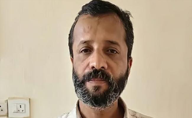 കോൺഗ്രസ് നേതാവിനെതിരെ വീണ്ടും അപകീർത്തികരമായ വീഡിയോ; വിവാദ യൂട്യൂബർ വീണ്ടും അറസ്റ്റിൽ; ജാമ്യവ്യവസ്ഥകൾ കാറ്റിൽപ്പറത്തി; കൂട്ടുപ്രതിക്കായും വലവീശി