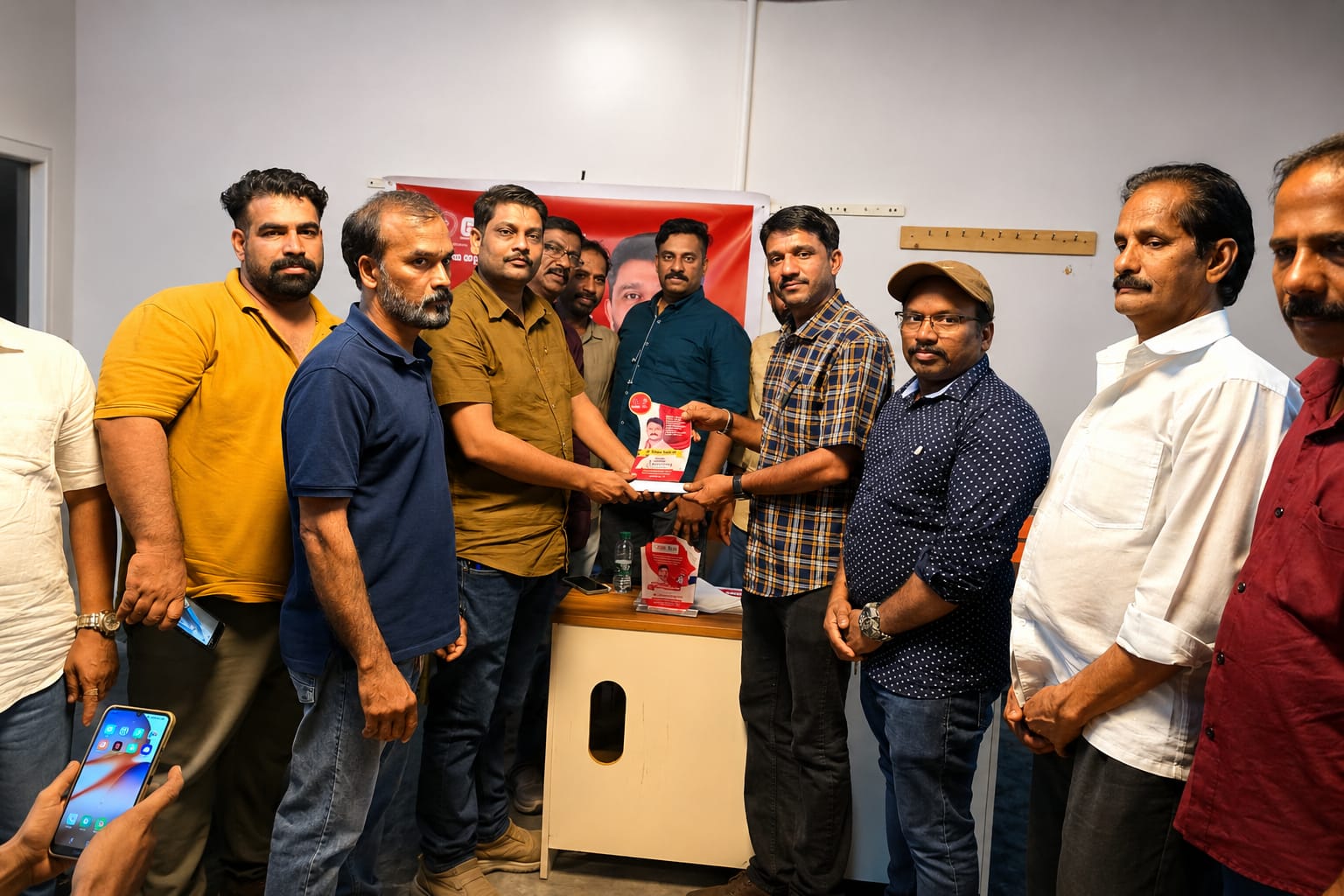 വിജേഷ് ആരേഴിക്ക് കേളിയുടെ യാത്രയയപ്പ്