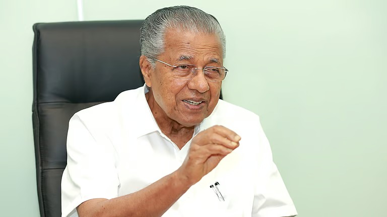 മുന്നറിയിപ്പില്ലാതെ റാന്നിയിൽ ഡാം തുറന്നുവിട്ടു; ദുരിതാശ്വാസ ക്യാമ്പുകളിൽ ഏകോപനമില്ലെന്നും പിണറായി വിജയൻ