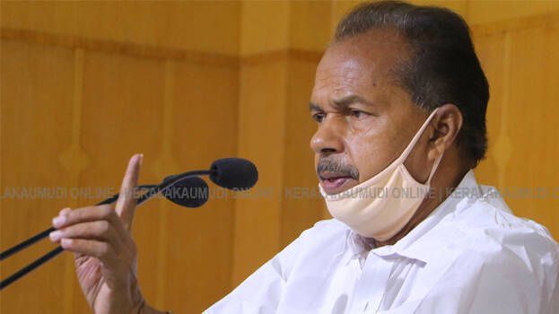 മുട്ടില്‍ വനം കൊള്ളക്കേസിലെ പ്രതി റോജി അഗസ്റ്റിന് മുഖ്യമന്ത്രിയുമായി അടുത്തബന്ധം ആരോപണം കടുപ്പിച്ച് കോണ്‍ഗ്രസ്‌ നേതാക്കള്‍.