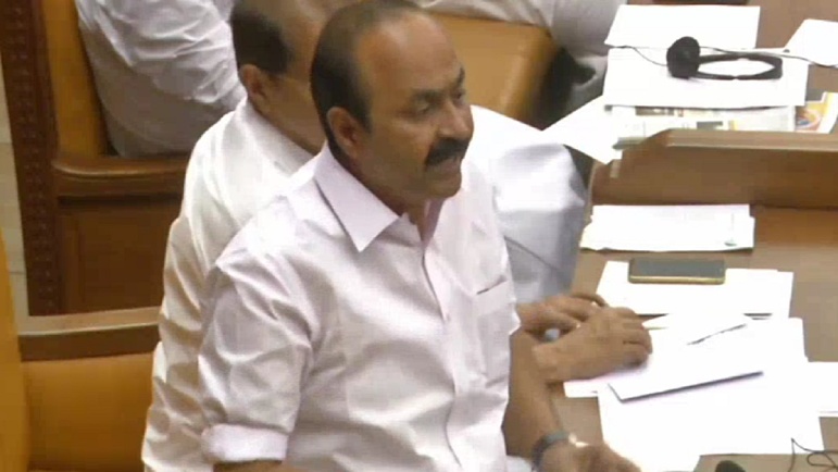 തോമസ്‌ ഐസക്‌ ബാക്കി വെച്ച് പോയ 5000 കോടി എവിടെ ? കണക്കുകളില്‍ അവ്യക്തത, ബഡ്‌ജറ്റിന്‍റെ പവിത്രത തകർക്കുന്ന രാഷ്ട്രീയപ്രസംഗം മാത്രം: പ്രതിപക്ഷ നേതാവ് വി.ഡി.സതീശന്‍.