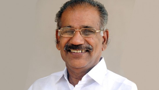 വയനാട്ടിലെ മുട്ടിൽ എസ്റ്റേറ്റ് മരംമുറിക്കേസിൽ വനം വകുപ്പ് ഉദ്യോഗസ്ഥരെ തള്ളി വനം മന്ത്രി എകെ ശശീന്ദ്രൻ.