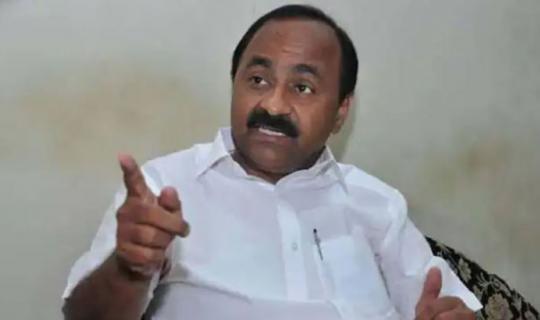 സംസ്ഥാനം കണ്ട ഏറ്റവും വലിയ തട്ടിപ്പാണ് കരുവന്നൂരിലേതെന്ന് പ്രതിപക്ഷ നേതാവ് വിഡി സതീശൻ, ക്രമക്കേട് നേരത്തെ അറിഞ്ഞിട്ടും സിപിഎം മൂടിവെച്ചുവെന്നും പാർട്ടി നേതാക്കൾക്കും തട്ടിപ്പിൽ വലിയ പങ്കുണ്ടെന്നും പ്രതിപക്ഷ നേതാവ്.