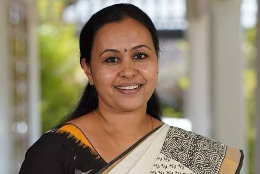 മരണങ്ങള്‍ ഒളിച്ച് വയ്‌ക്കേണ്ട കാര്യം സര്‍ക്കാരിനില്ല, ഒറ്റപ്പെട്ട സംഭവങ്ങളുണ്ടെങ്കില്‍ അത് പരിശോധിക്കും, ജനങ്ങള്‍ക്ക് സഹായം ലഭ്യമാക്കാന്‍ പരിശ്രമിക്കും: മന്ത്രി വീണാ ജോര്‍ജ്, വിശദീകരണം വ്യാപക പരാതി ഉയര്‍ന്നതിനെതുടര്‍ന്ന്.