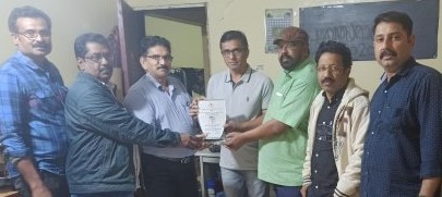 പ്രവാസം മതിയാക്കി മടങ്ങുന്ന നൗഷാദിന് നവയുഗം യാത്രയയപ്പ് നൽകി.