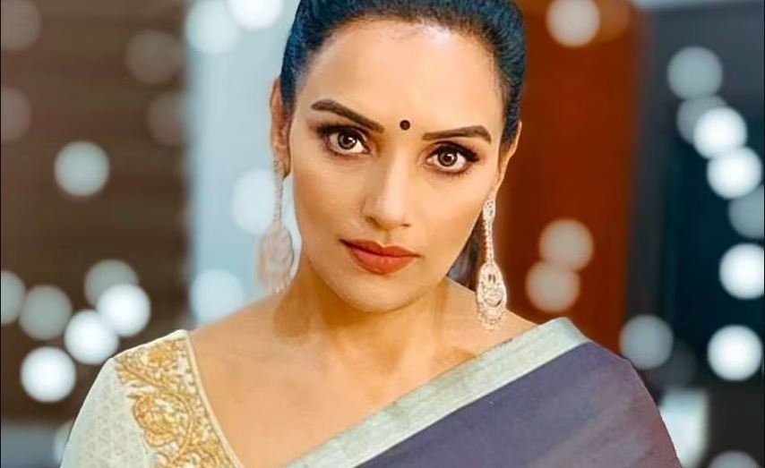 പണം നഷ്ടപ്പെട്ട ശ്വേത താനല്ലെന്ന്; നടി ശ്വേത മേനോന്‍