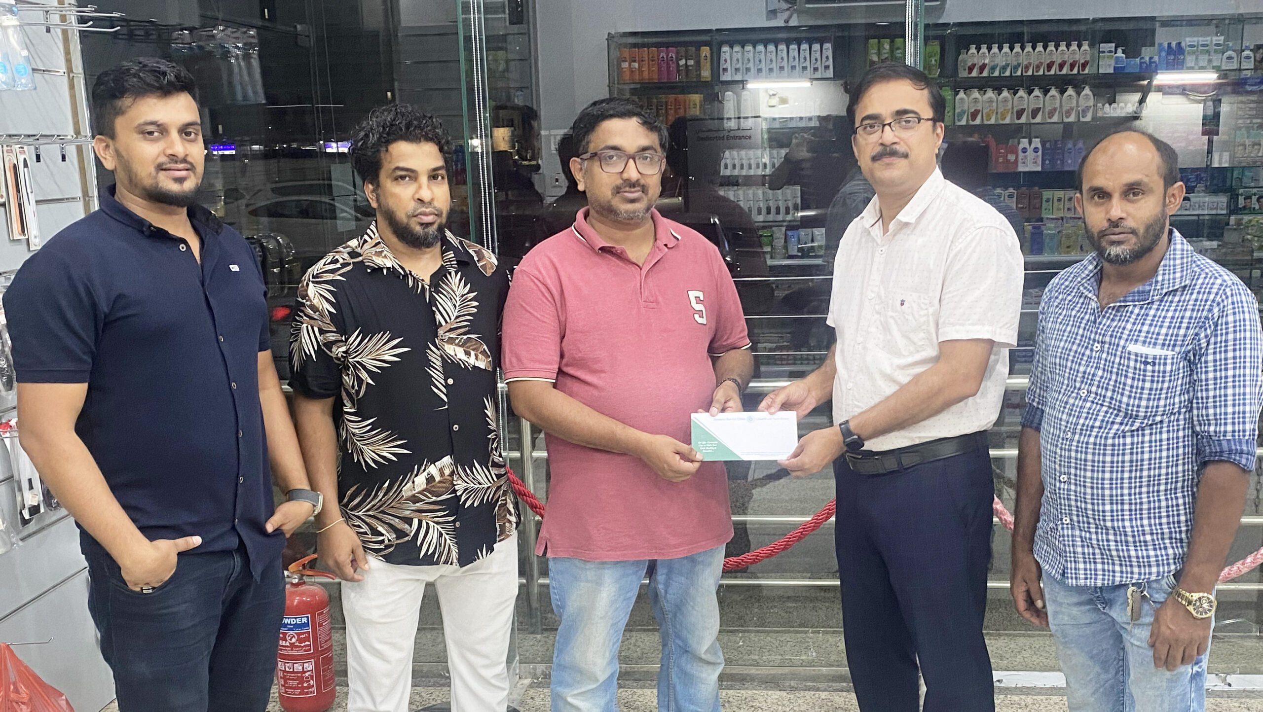 ജിദ്ദ ലക്കി സോക്കർ കൊട്ടപ്പുറം പ്രവാസി വിങ് ധനസഹായം  കൈമാറി