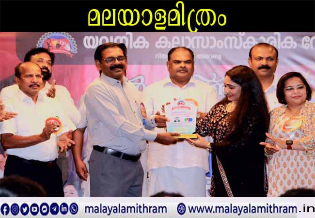 അമ്പിളി’കലയായി  പ്രിയ അച്ചു; യവനിക റിയാദ് ഈദ് സംഗമം ശ്രദ്ധേ യമായി