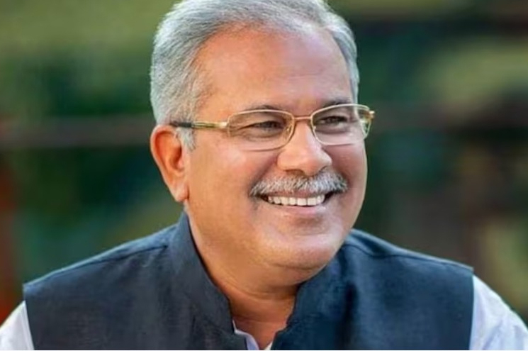 സ്ത്രീകൾക്ക് പ്രതിവർഷം 15,000 രൂപ: ദീപാവലി ദിനത്തിൽ തിരഞ്ഞെടുപ്പ് വാഗ്ദാനവുമായി മുഖ്യമന്ത്രി ബാഗേൽ