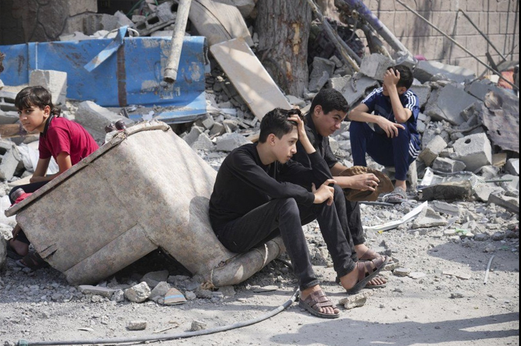 വടക്കൻ ഗാസയോ തെക്കൻ ഗാസയോ എന്ന ഭേദമില്ലാതെ ഇസ്രായേൽ ഗാസയിൽ ഉടനീളം കര ഓപ്പറേഷൻ നടത്തുന്നു; 23 ലക്ഷം ജനങ്ങൾ എങ്ങോട്ട് പോകും? പലസ്തീനികളോട് തെക്കൻ ഗാസ ഒഴിയാൻ ഇസ്രായേലിൻ്റെ കർശന നിർദേശം, ഗാസയിൽ കനത്ത പോരാട്ടം നടക്കുകയാണെന്ന് റിപ്പോർട്ടുകൾ, ലോകരാഷ്ട്രങ്ങള്‍ മൗനത്തില്‍.