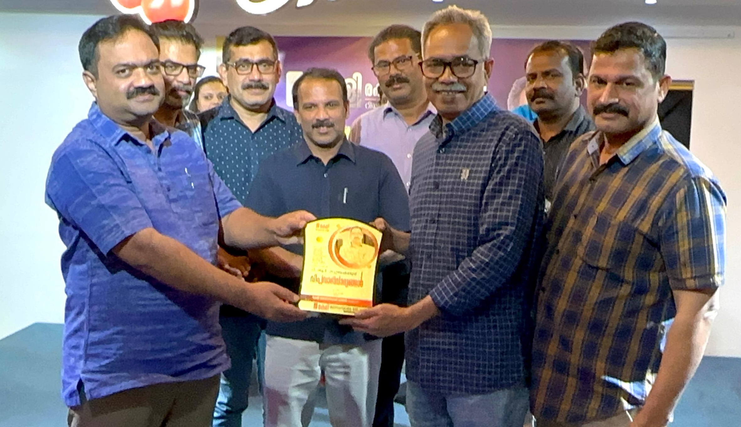 ടി ആർ സുബ്രഹ്മണ്യന് കേളി രക്ഷാധികാരി സമിതി യാത്രയയപ്പ് നൽകി