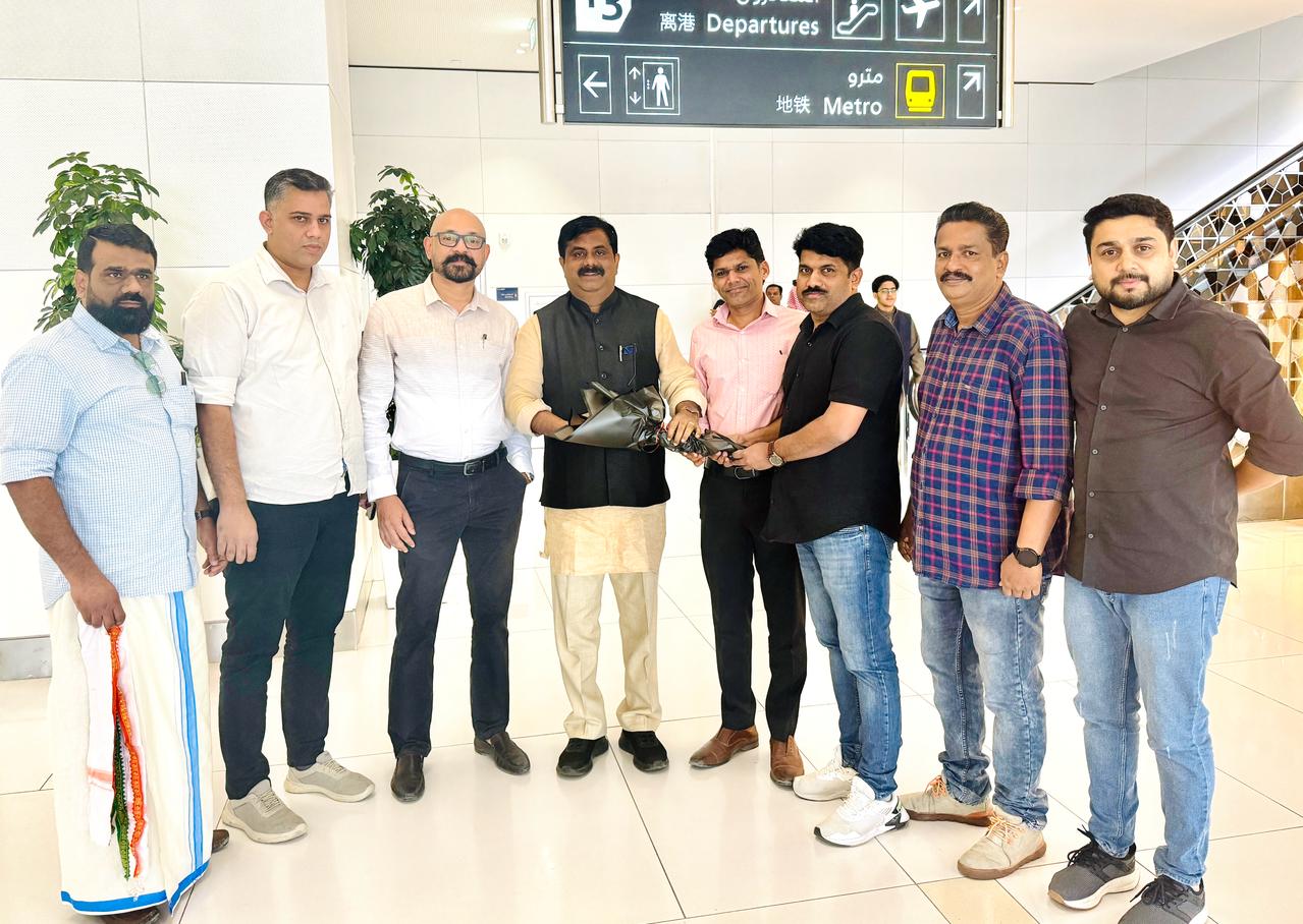 “കുടുംബോത്സവം 2024”ല്‍ പങ്കെടുക്കുന്നതിനായി അഡ്വ: കെ പ്രവീൺ കുമാര്‍ റിയാദിലെത്തി;   ഊഷ്മള സ്വീകരണം നൽകി ഒ.ഐ.സി.സി ഭാരവാഹികൾ