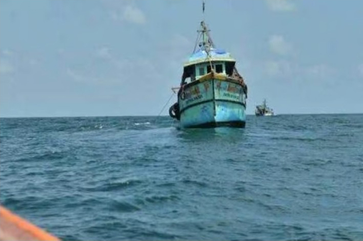 കടലിൽ മീൻപിടിക്കുന്നതിനിടെ മത്സ്യത്തൊഴിലാളി കുഴഞ്ഞുവീണു മരിച്ചു