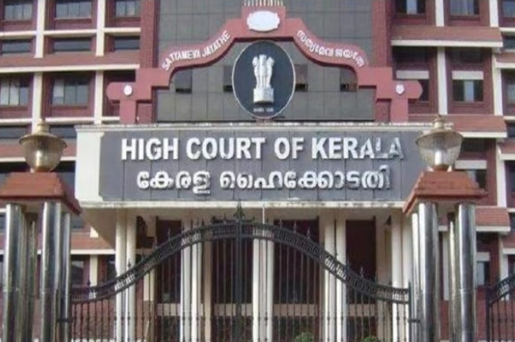 പൊലീസുകാരുടെ മോശം പെരുമാറ്റം: മാനസിക പിരിമുറുക്കം മൂലമെന്ന് ഡിജിപി; ലൈസന്‍സ് അല്ലെന്ന് ഹൈക്കോടതി