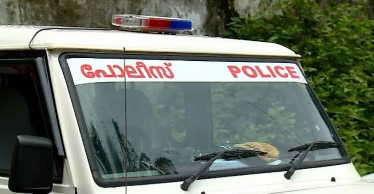 ബസിന്‍റെ ഓയിൽ ടാങ്കിൽ മണലിട്ട് എൻജിൻ കേടാക്കി; മുൻ ജീവനക്കാര്‍ക്കെതിരെ കേസ്