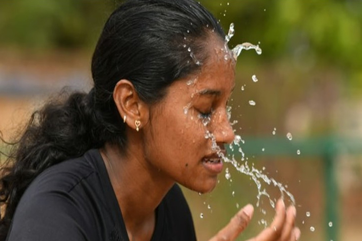 കൊടും ചൂട്; തിങ്കളാഴ്ചവരെ കോളജുകള്‍ അടച്ചിടും; അവധിക്കാല ക്ലാസുകള്‍ക്ക് കര്‍ശനനിയന്ത്രണം