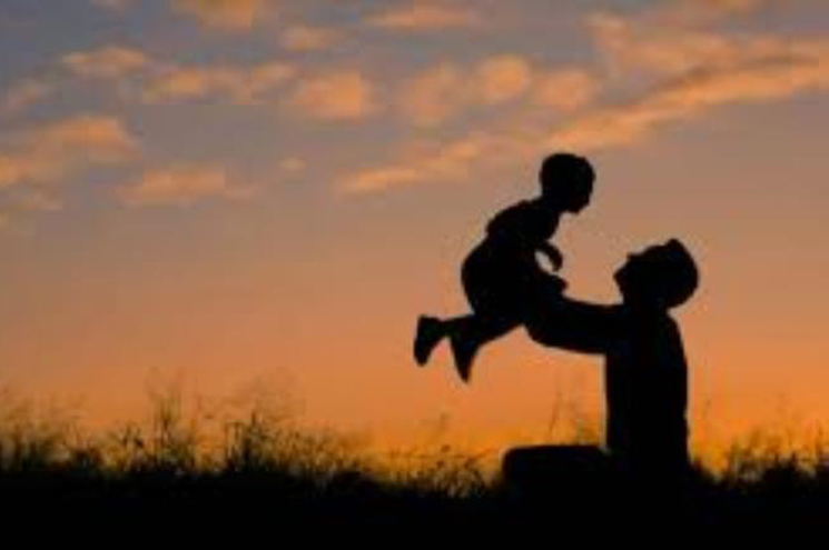 താങ്ങും തണലും കടലോളം വാത്സല്യവും; അച്ഛന് വേണ്ടിയൊരു ദിനം; ഈ ദിവസത്തിന്‍റെ ചരിത്രവും പ്രാധാന്യവും അറിയാം