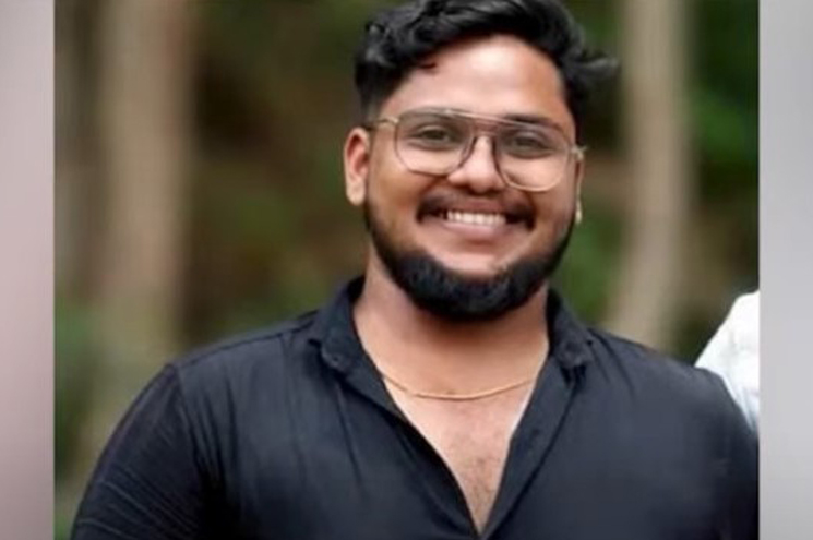 പുക ശ്വസിച്ച് മൂക്ക് കരിപിടിച്ചു, മുഖം വീര്‍ത്ത നിലയില്‍; മോര്‍ച്ചറിയില്‍ നിന്ന് തിരിച്ചറിഞ്ഞത് കൈയിലെ ടാറ്റു കണ്ട്’; പൊട്ടിക്കരഞ്ഞ് അച്ഛന്‍, കമ്പനിയില്‍ മകന്‍ ജോലിക്ക് കയറിയിട്ട് എട്ടുദിവസം മാത്രമെ ആയിരുന്നുള്ളു, കുവൈത്തില്‍ എത്തിയത് ജൂണ്‍ 5ന്