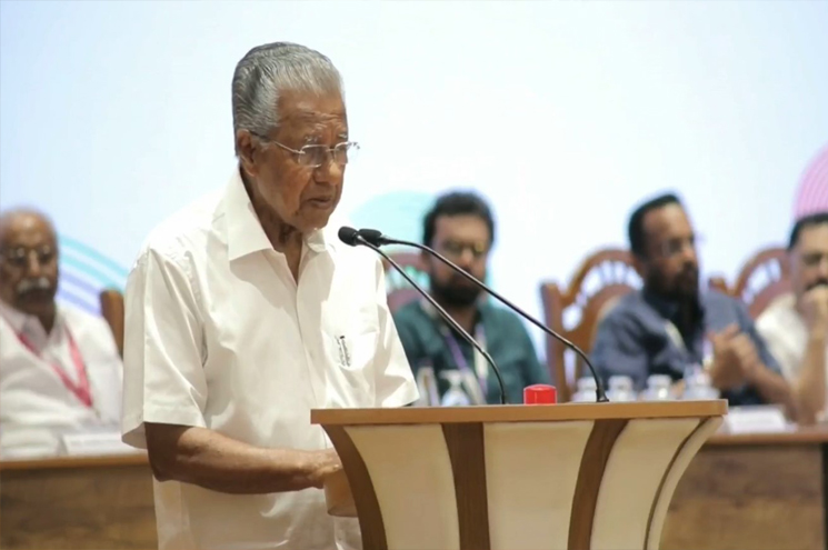 ഈ നിലവച്ച് ചോദിക്കാലോ?, മരണവീട്ടില്‍ പോയിട്ട് എന്താണ് പ്രത്യേകം ചെയ്യാനുള്ളതെന്ന്’; വിശദീകരിച്ച് മുഖ്യമന്ത്രി