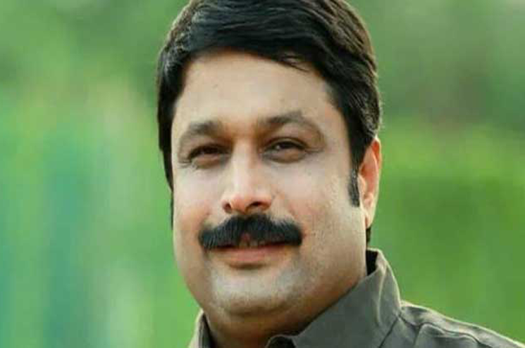 ഇനി സജീവ രാഷ്ട്രീയത്തിലേക്ക്, മാധ്യമ പ്രവര്‍ത്തനം അവസാനിപ്പിച്ച് എം വി നികേഷ് കുമാര്‍