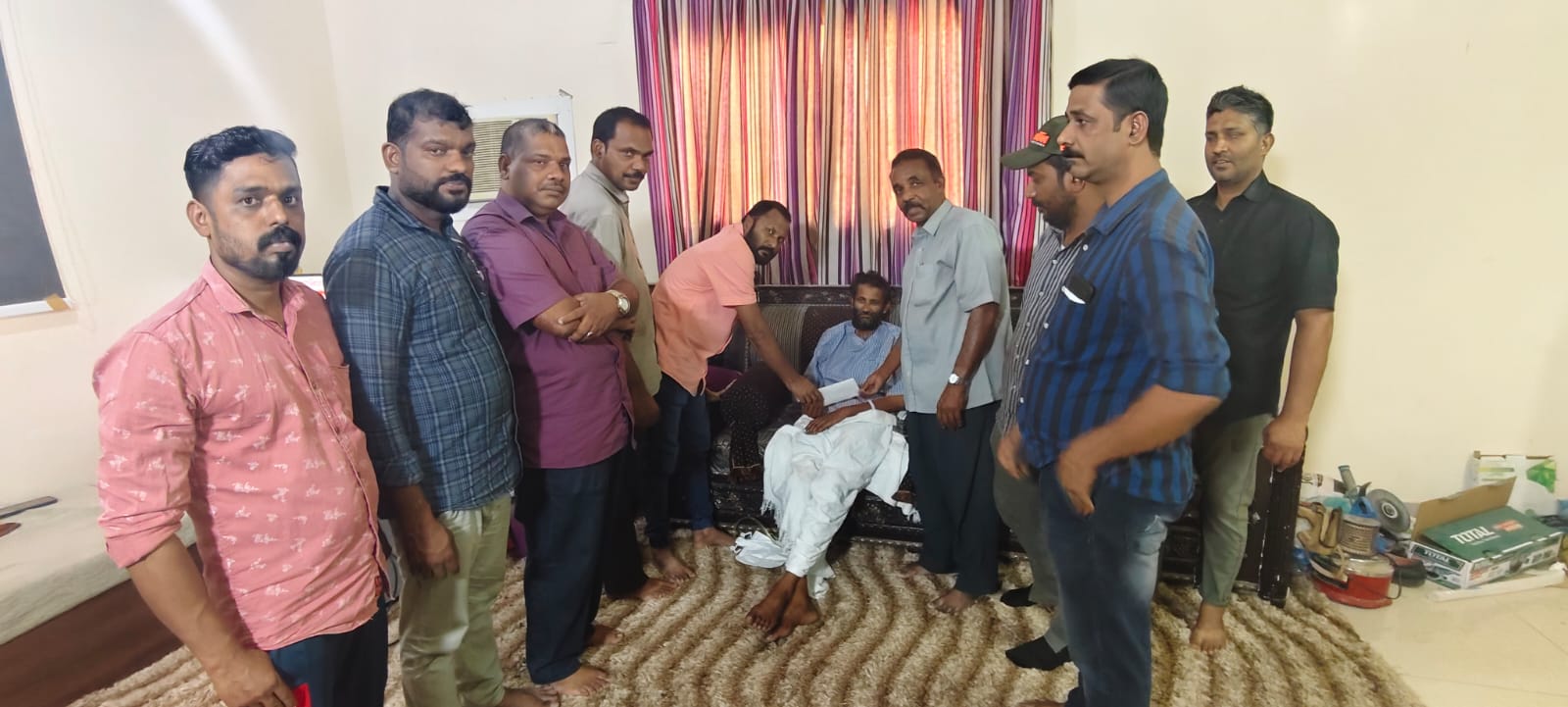 പക്ഷാഘാതം: കണ്ണൂർ സ്വദേശിക്ക്കേളിയുടെ സഹായ ഹസ്തം