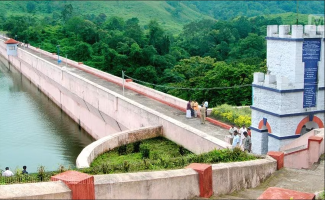 മുല്ലപ്പെരിയാര്‍ ഡാമിന്റെ അപകടാവസ്ഥ ആദ്യം ചൂണ്ടിക്കാണിച്ചത് ബ്രിട്ടീഷുകാര്‍; പണിത് 30 വര്‍ഷം കഴിഞ്ഞപ്പോള്‍ തന്നെ ചോര്‍ച്ച തുടങ്ങി