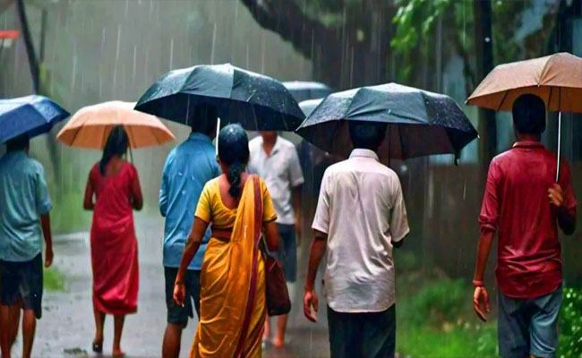 മഴ മുന്നറിയിപ്പില്‍ വീണ്ടും മാറ്റം; അടുത്ത അഞ്ച് ദിവസം മഴ കനക്കും; ഇന്ന് എട്ട് ജില്ലകളില്‍ മുന്നറിയിപ്പ്