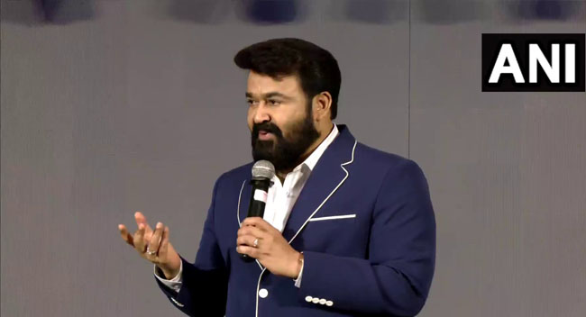 പവര്‍ ഗ്രൂപ്പില്‍ ഞാനില്ല; വല്ലാത്ത ചോദ്യങ്ങള്‍ ചോദിച്ച് ബുദ്ധിമുട്ടിക്കരുത്; ഒറ്റദിവസം കൊണ്ട് ഞങ്ങള്‍ എങ്ങനെ അന്യരായി?’