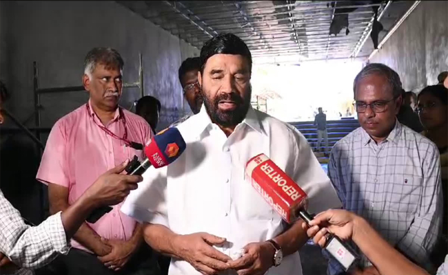 ദുരിതാശ്വാസനിധിയിലേക്ക് സംഭാവന നല്‍കുന്നതിനെതിരായ പ്രചാരണങ്ങള്‍ക്ക് വില കല്‍പ്പിക്കേണ്ടതില്ല; മന്ത്രി വി എന്‍ വാസവന്‍