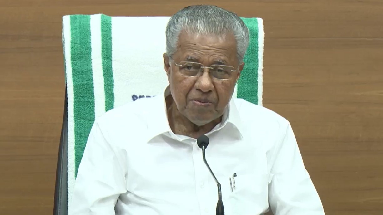 പി ശശിയുടേത് മാതൃകാപരമായ പ്രവര്‍ത്തനം, അദ്ദേഹത്തിന്റെ പക്കല്‍ തെറ്റില്ല’; അന്‍വറെ തള്ളി മുഖ്യമന്ത്രി