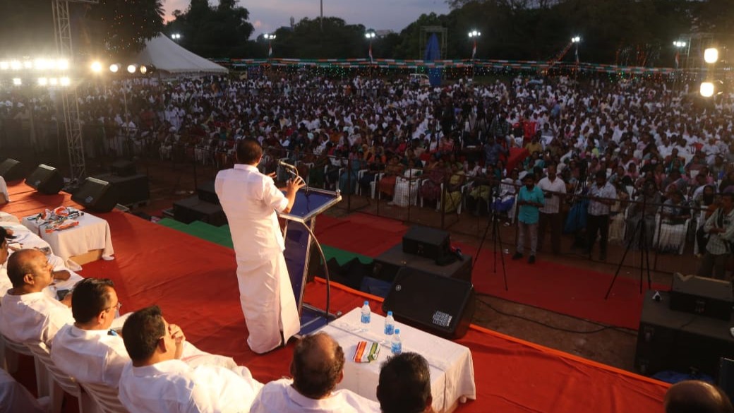 പൂരം കലക്കിയത് മുഖ്യമന്ത്രിയുടെ അറിവോടെ, അറിഞ്ഞില്ലെന്ന് പറഞ്ഞാല്‍ അന്തം കമ്മികള്‍ പോലും വിശ്വസിക്കില്ല: വി ഡി സതീശന്‍