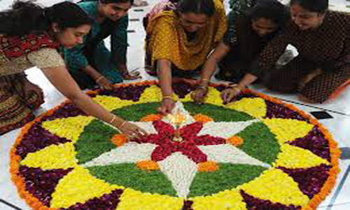 പൂക്കളം എങ്ങനെ? അലങ്കാരത്തിന് എന്തെല്ലാം? ഓണത്തിന് വീടൊരുക്കുമ്പോള്‍ ശ്രദ്ധിക്കാം ഈ കാര്യങ്ങള്‍