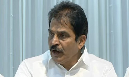 കലക്ടറുടെ മലക്കം മറിച്ചില്‍ അത്ഭുതപ്പെടുത്തുന്നു; പ്രസ്താവനയ്ക്ക് പിന്നില്‍ സിപിഎം; കെസി വേണുഗോപാല്‍