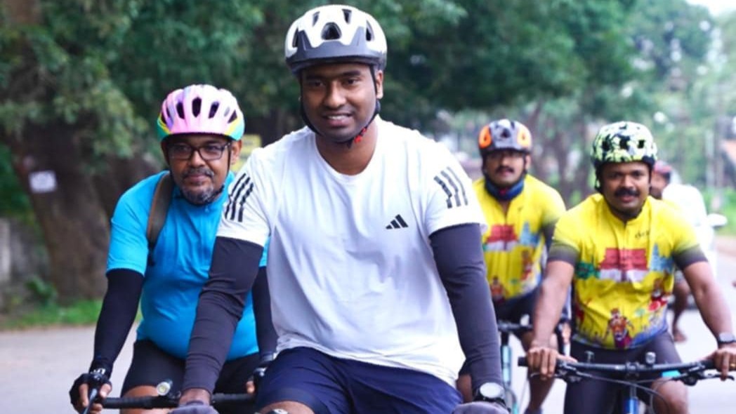 40 കിലോമീറ്റര്‍ സൈക്കിള്‍ സവാരി,കുന്നംകുളം റോഡുനിര്‍മാണ പുരോഗതി വിലയിരുത്തി ജില്ലാ കലക്ടര്‍