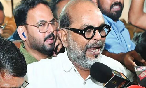 പ്രതിഷേധം മടക്കി പോക്കറ്റില്‍ വച്ചാല്‍ മതി, ആ നില്‍പ്പു കണ്ടപ്പോള്‍ അറപ്പു തോന്നി: ‘പട്ടിപ്രയോഗ’ത്തില്‍ എന്‍ എന്‍ കൃഷ്ണദാസ്