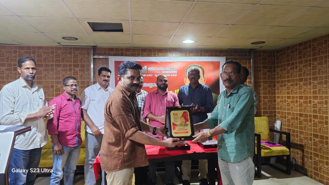 എം.എ അബ്ബാസിന് കേളി യാത്രയയപ്പ് നൽകി.