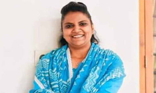 ഷാനിമോള്‍ ഉസ്മാന്റെ മുറിയിലെ പരിശോധന; വനിതാ കമ്മീഷന് പരാതി നല്‍കി ജെബി മേത്തര്‍