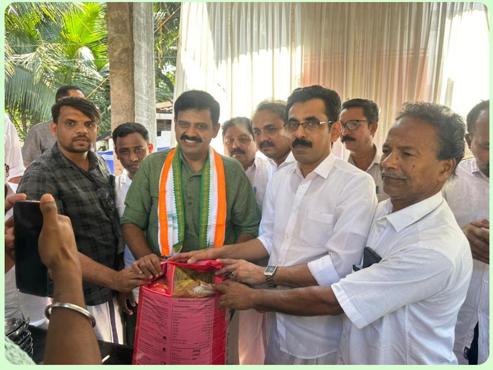 ശബരിമല തീർത്ഥടകാരുടെ വിശ്രമകേന്ദ്രത്തിലേക്ക് ഒ ഐ സി സി  റിയാദ് -പൊന്നാനി മണ്ഡലം കമ്മിറ്റി ഭക്ഷണകിറ്റ് കൈമാറി