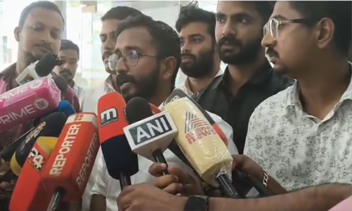 സ്വതന്ത്ര്യം ജനാധിപത്യം സോഷ്യലിസം’ കൊടിയിൽ മാത്രം; എസ്എഫ്‌ഐ അക്രമം അംഗീകരിക്കാനാകില്ല; അലോഷ്യസ് സേവ്യർ