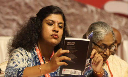 പുള്ളിപ്പുലിയുടെ പുള്ളികൾ ഒരിക്കലും മായില്ല; കരിങ്ങാലി വെള്ളകുപ്പി ബിയർ ആണെന്ന് പ്രചരിപ്പിക്കുന്നത് ഇടതുപക്ഷ നന്നാക്കികൾ’