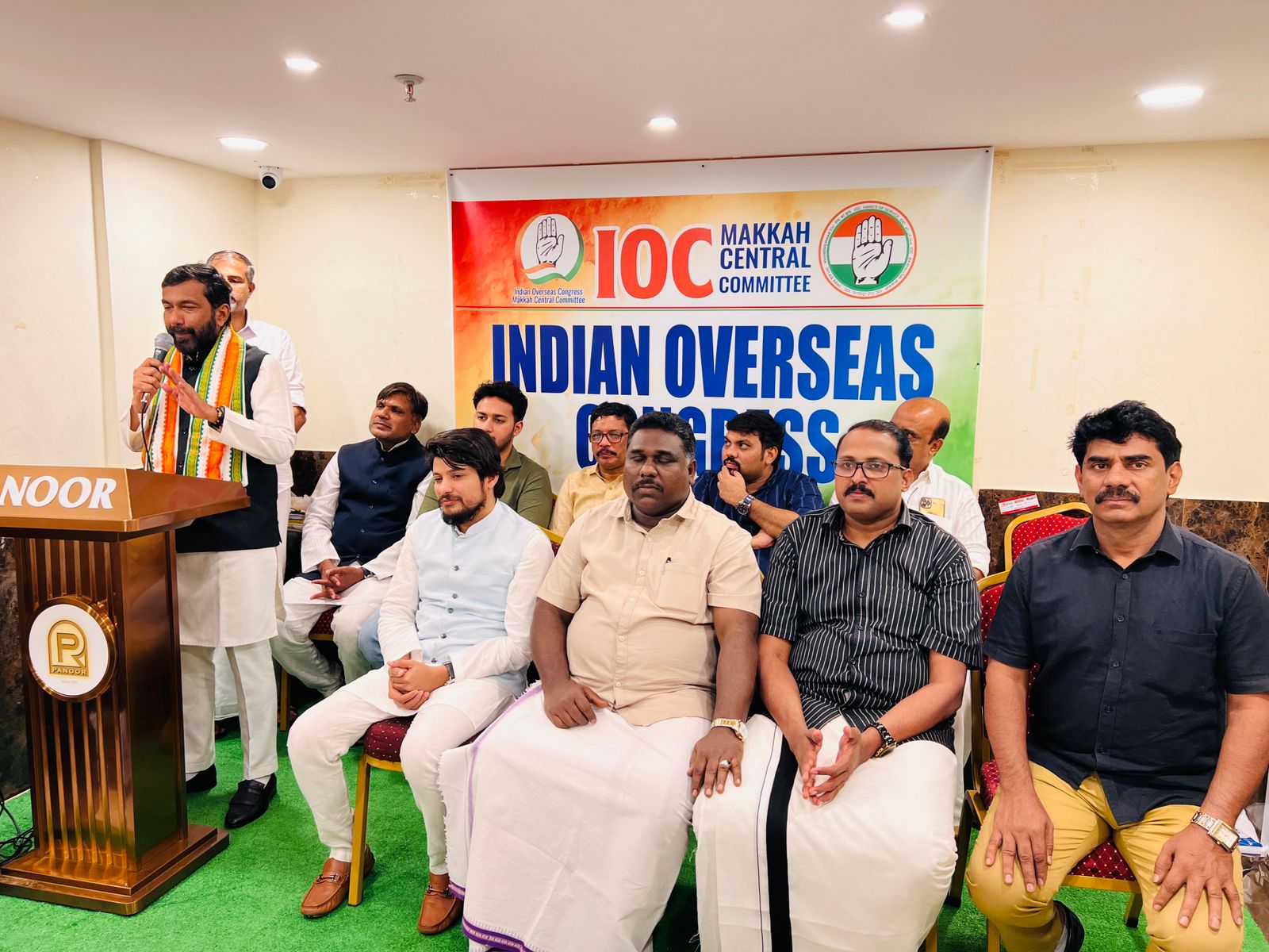 സലീം അഹമ്മദിന് ഐഒസി മക്കാ സെൻട്രൽ കമ്മിറ്റി സ്വീകരണം നൽകി