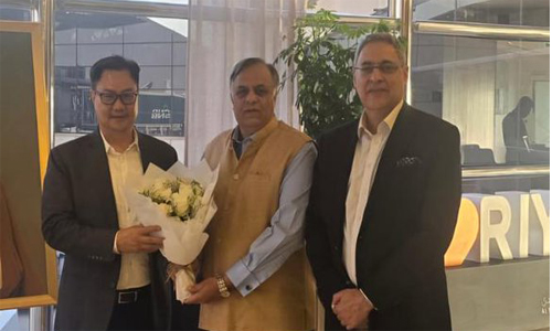 ഹജ്ജ് തീര്‍ഥാടനം സുഗമമാക്കാൻ കേന്ദ്ര സര്‍ക്കാര്‍; 10000 അധിക ക്വാട്ടകള്‍ ആവശ്യപ്പെടും, കേന്ദ്ര പാർലമെൻ്ററി കാര്യ-ന്യൂനപക്ഷ കാര്യ മന്ത്രി കിരൺ റിജിജു അഞ്ചു ദിവസത്തെ സന്ദര്‍ശനത്തിനായി സൗദിയിലെത്തി.