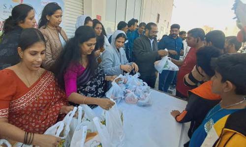 സാംസ ബഹ്റൈൻ ലേഡീസ് വിംഗ് ലേബർ ക്യാമ്പ് സന്ദർശനം നടത്തി