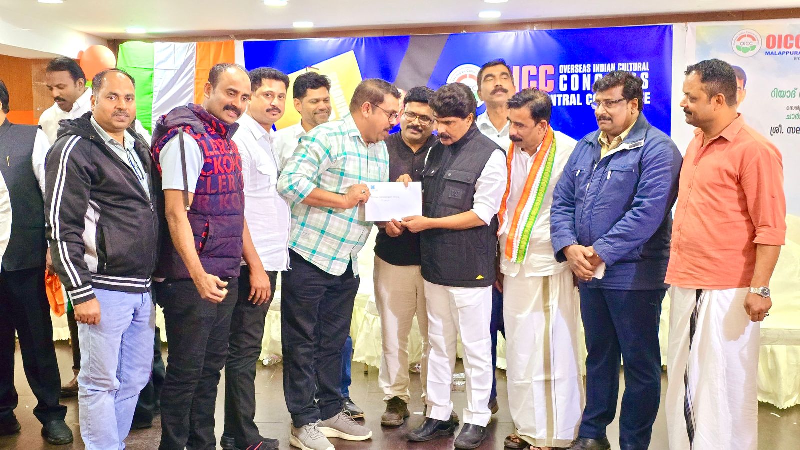 മലബാർ ഡെവല്ല്മെൻറ് ഫോറം റിയാദ് ചാപ്റ്റർ ടി സിദ്ധീഖ് എം എൽ എക്ക് നിവേദനം നൽകി